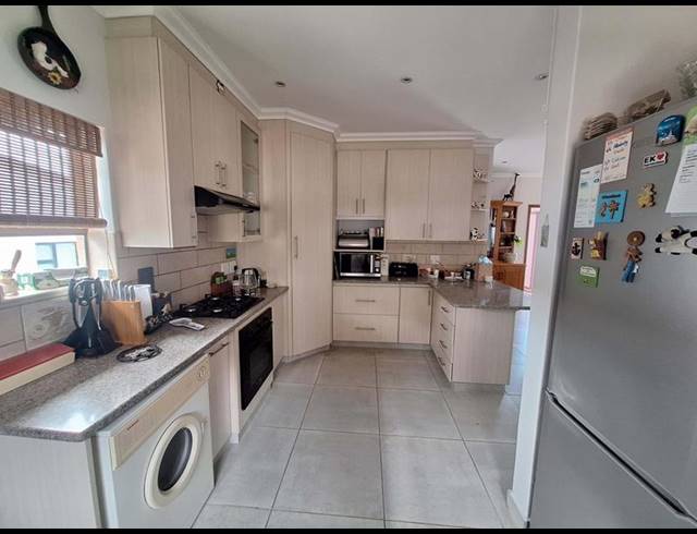 3 BEDROOM HOUSE FOR SALE IN SEEMEEU PARK
